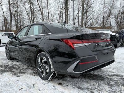 2024 Hyundai Elantra Hybrid Limited