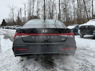2024 Hyundai Elantra Hybrid Limited