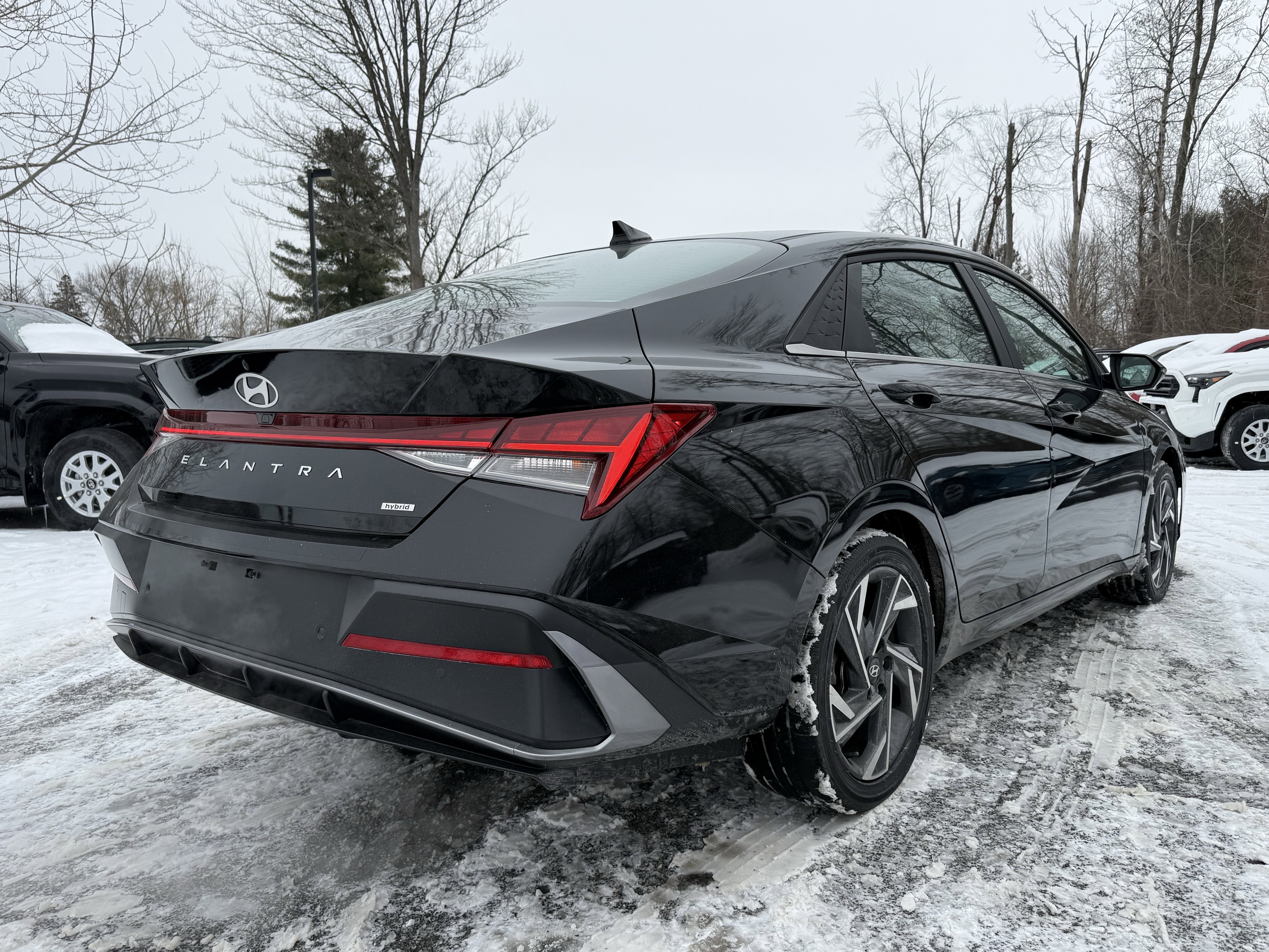 2024 Hyundai Elantra Hybrid Limited