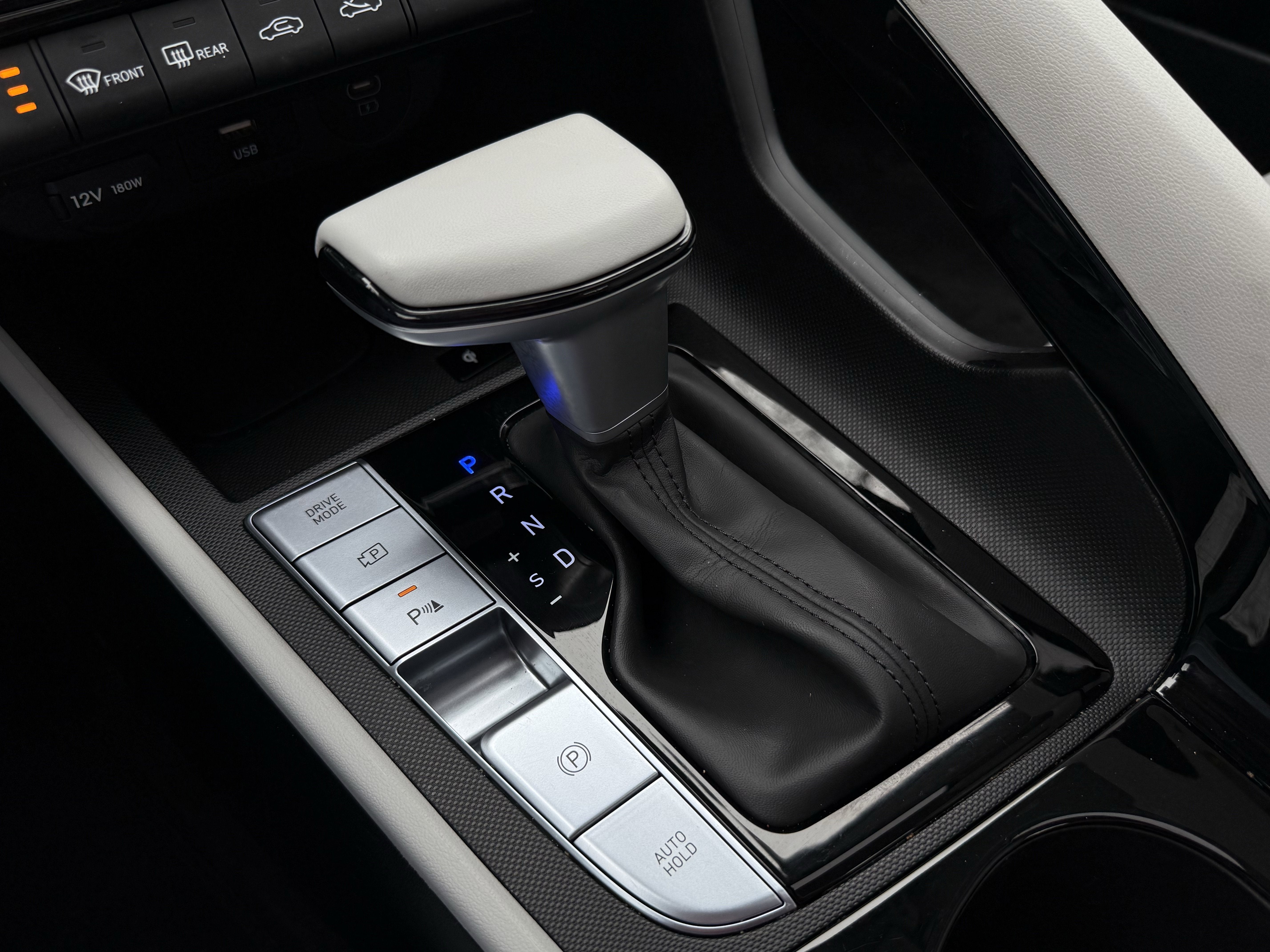 2024 Hyundai Elantra Hybrid Limited