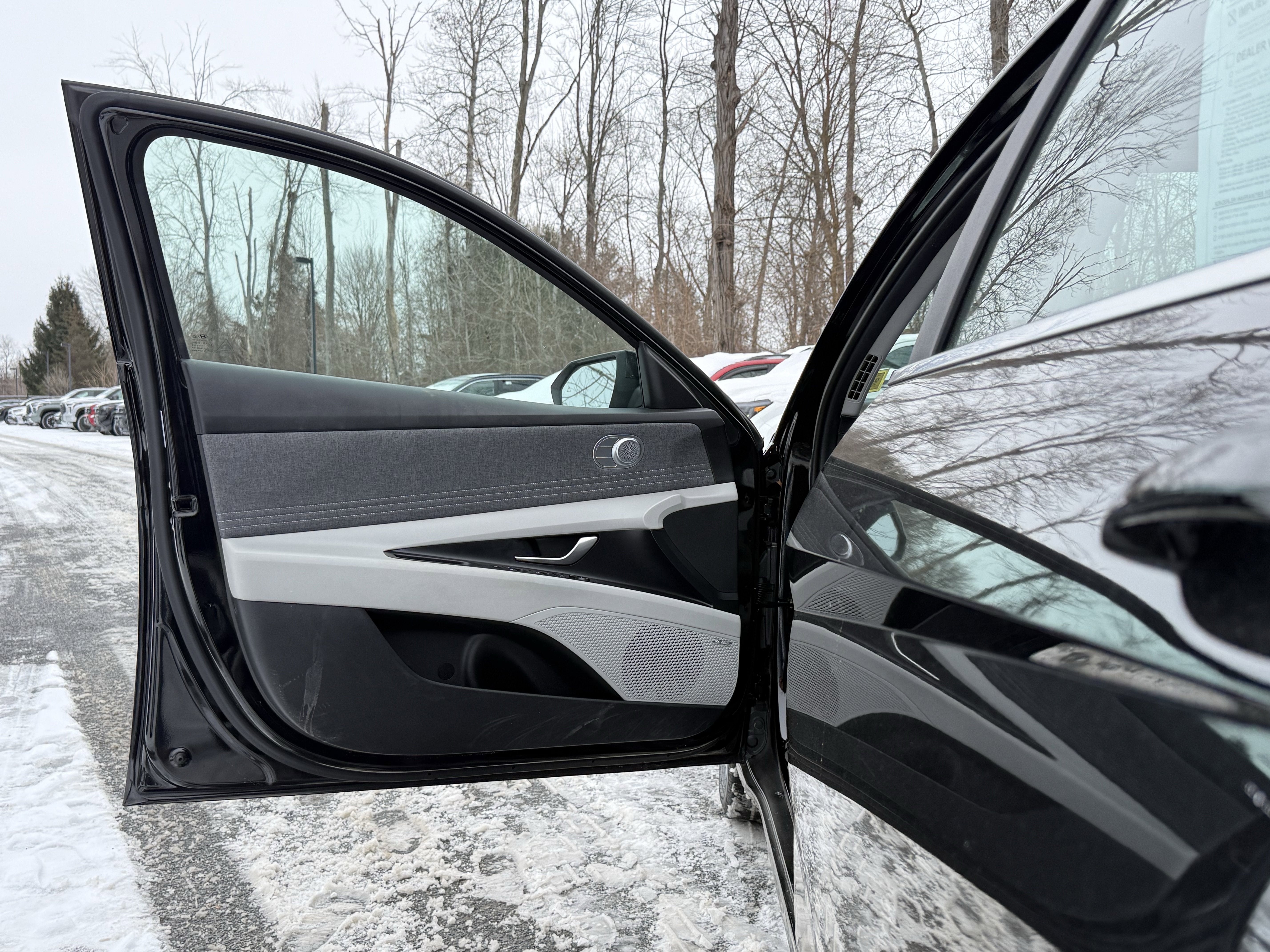 2024 Hyundai Elantra Hybrid Limited