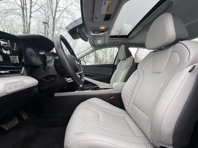 2024 Hyundai Elantra Hybrid Limited