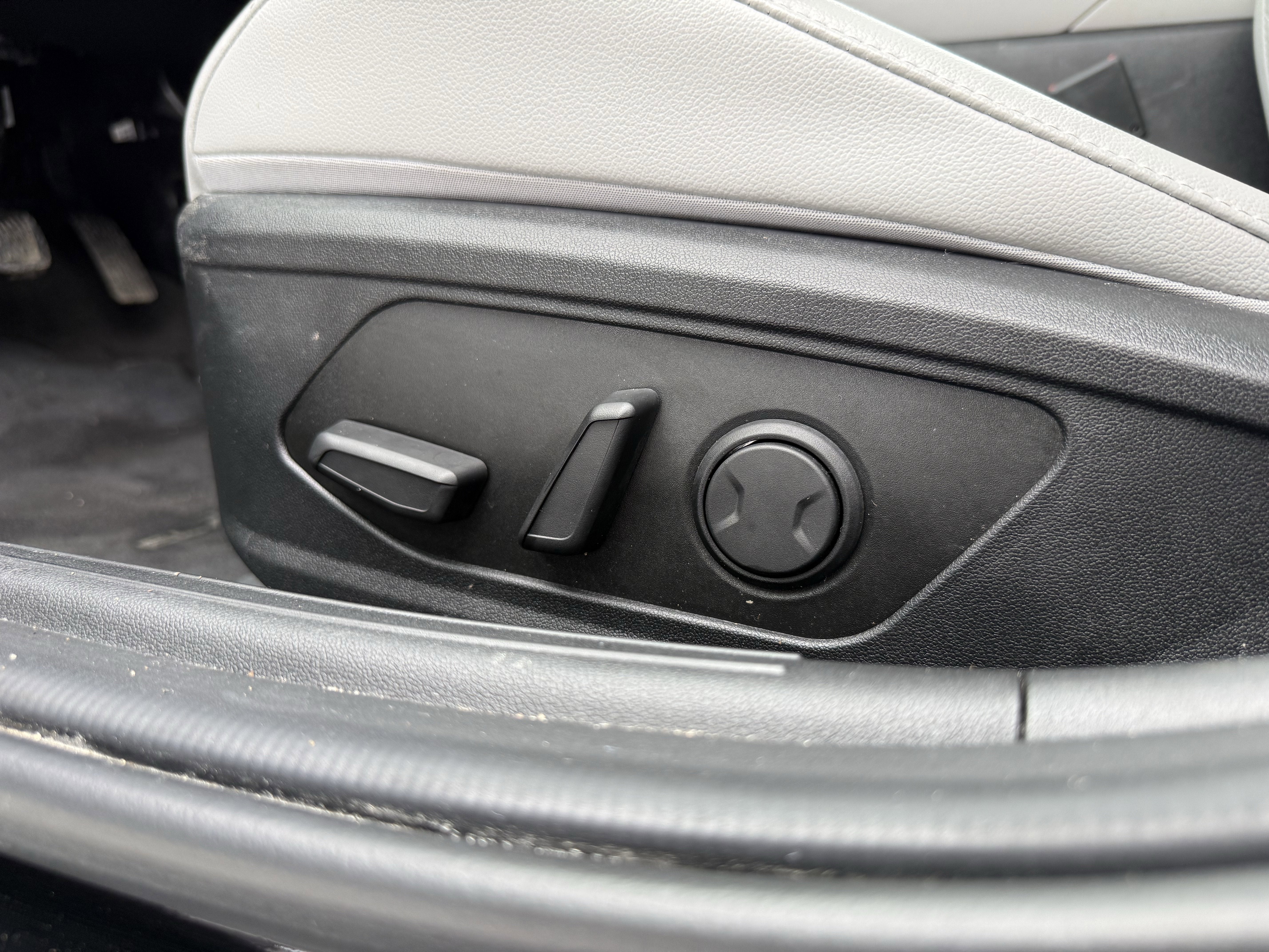 2024 Hyundai Elantra Hybrid Limited