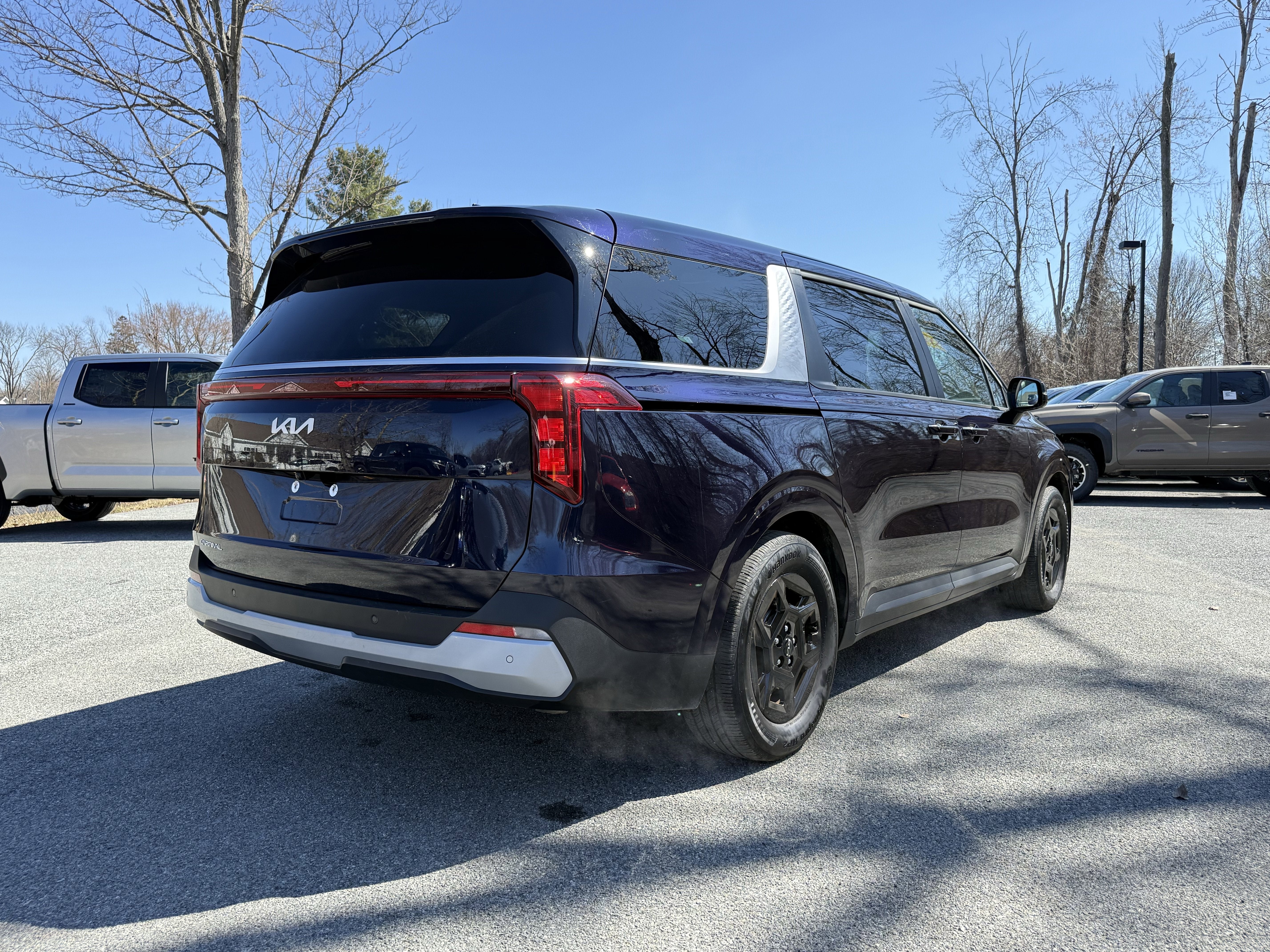 2025 Kia Carnival LX