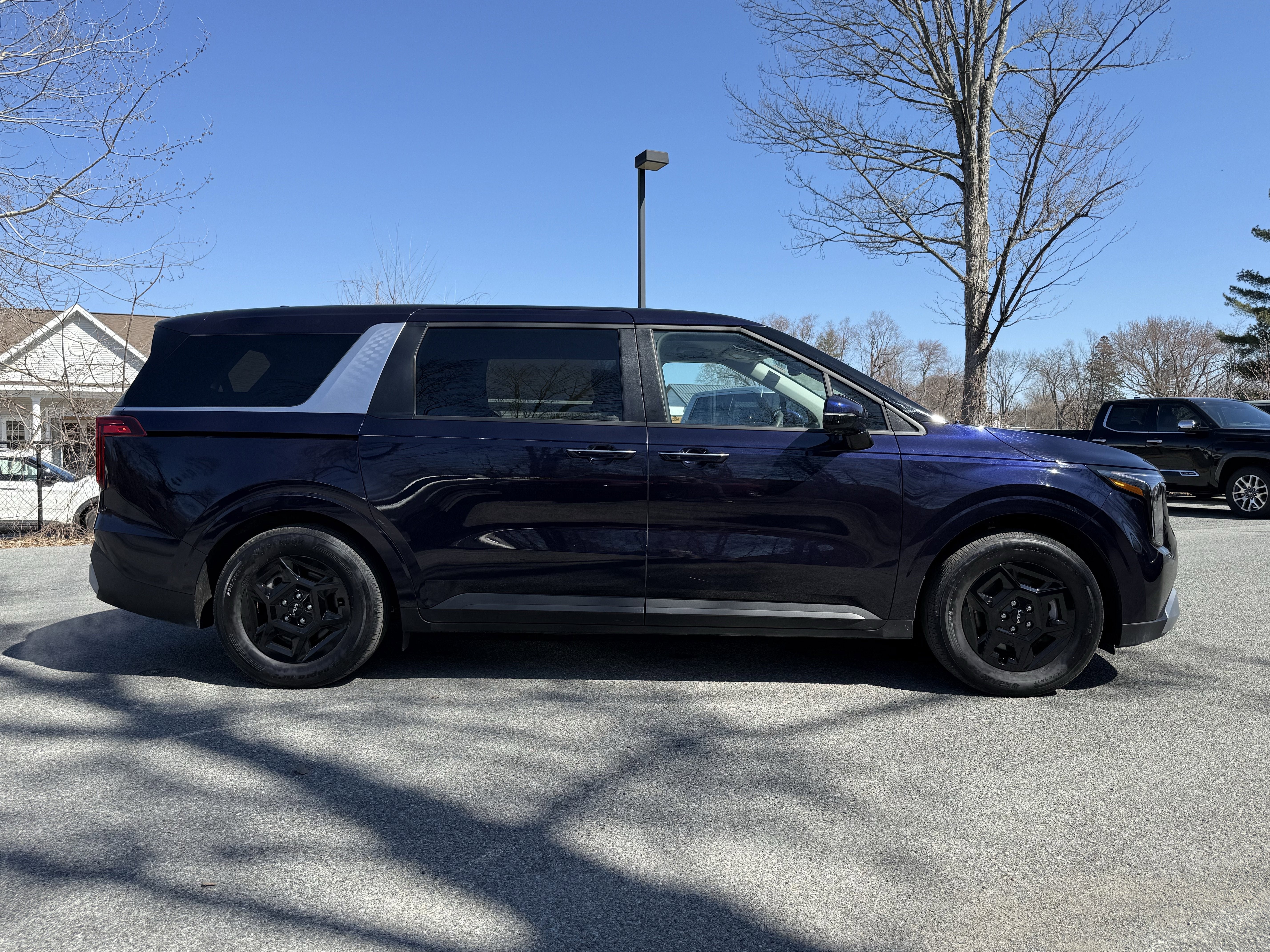 2025 Kia Carnival LX