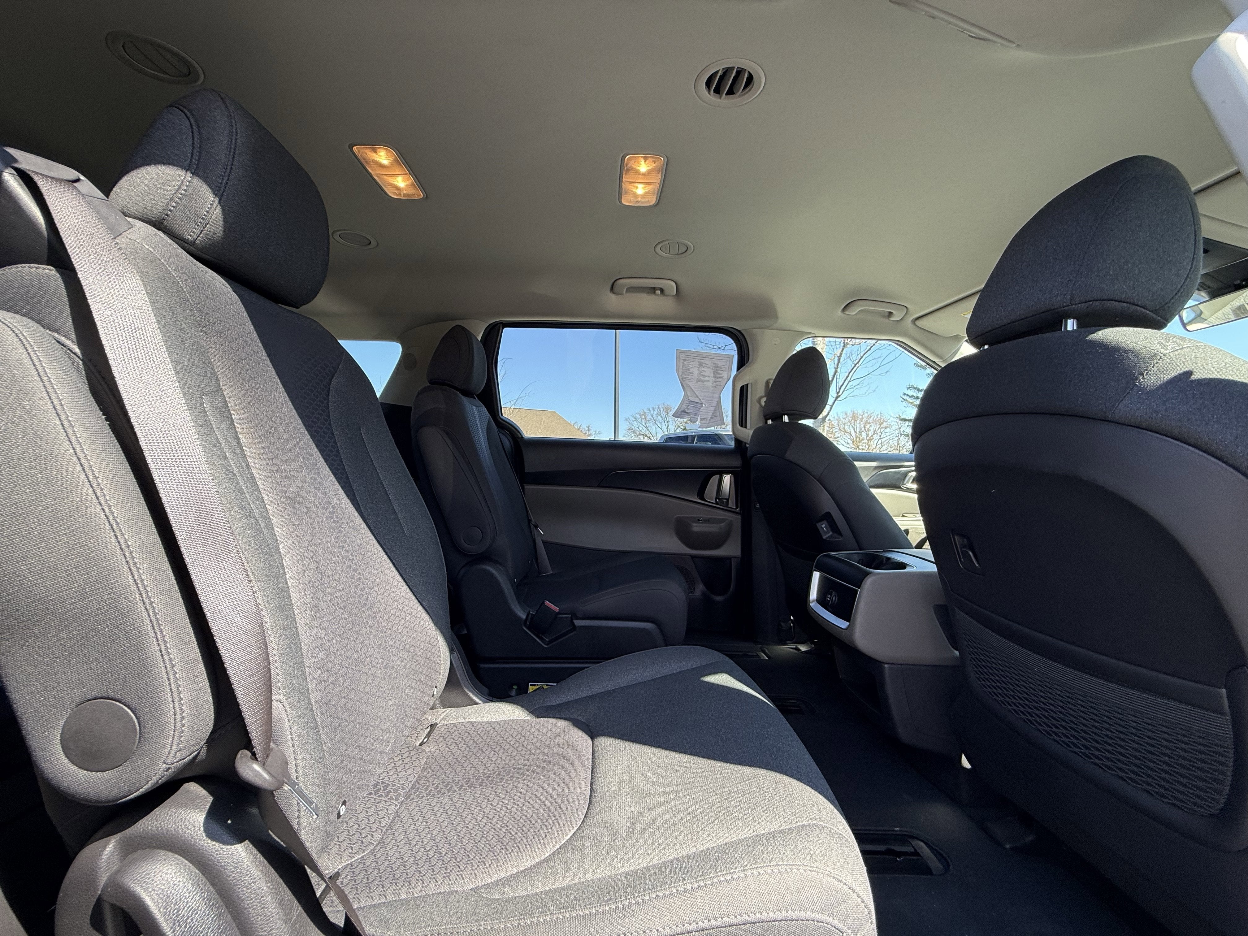 2025 Kia Carnival LX