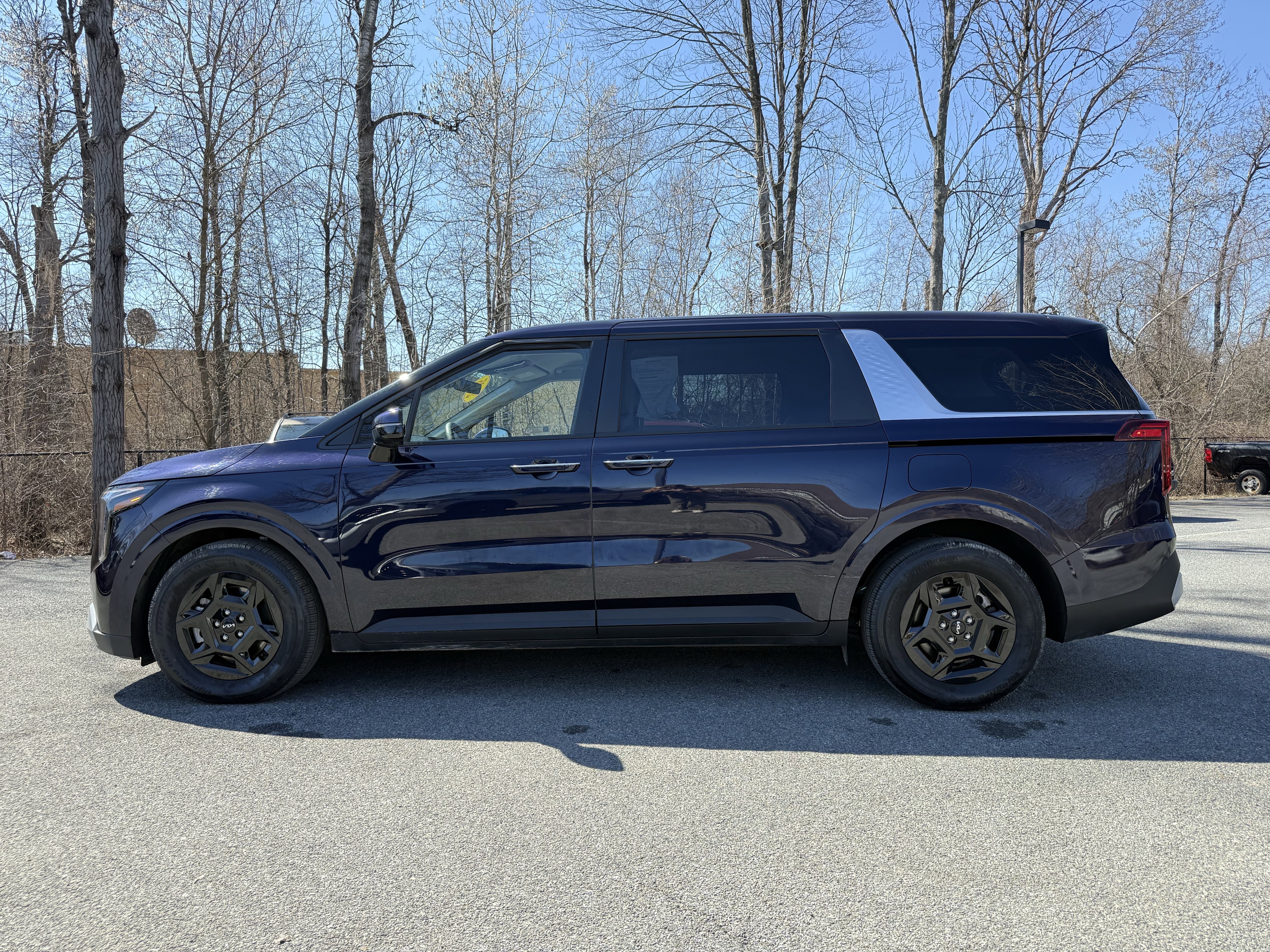2025 Kia Carnival LX