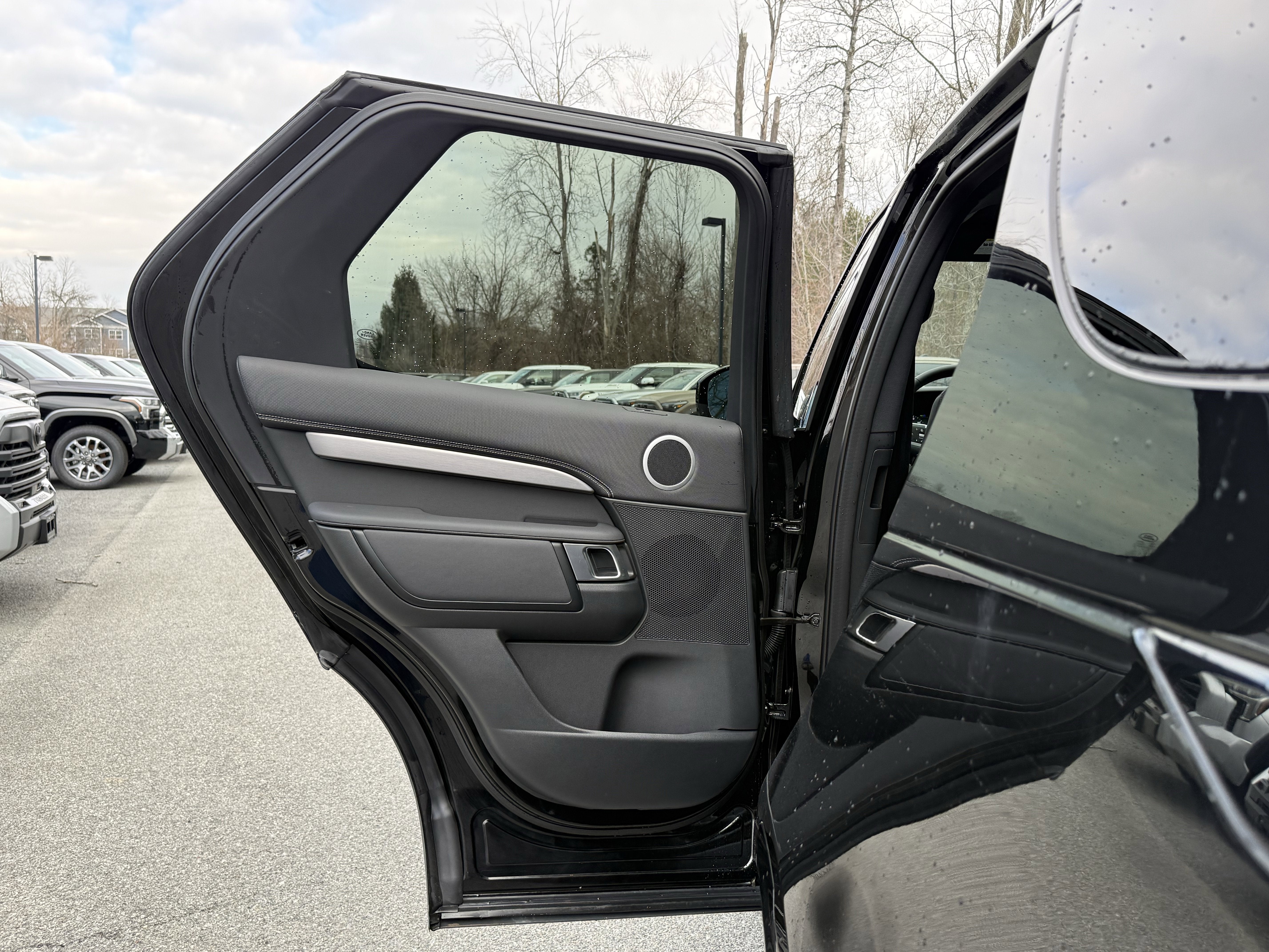 2024 Land Rover Discovery Dynamic SE