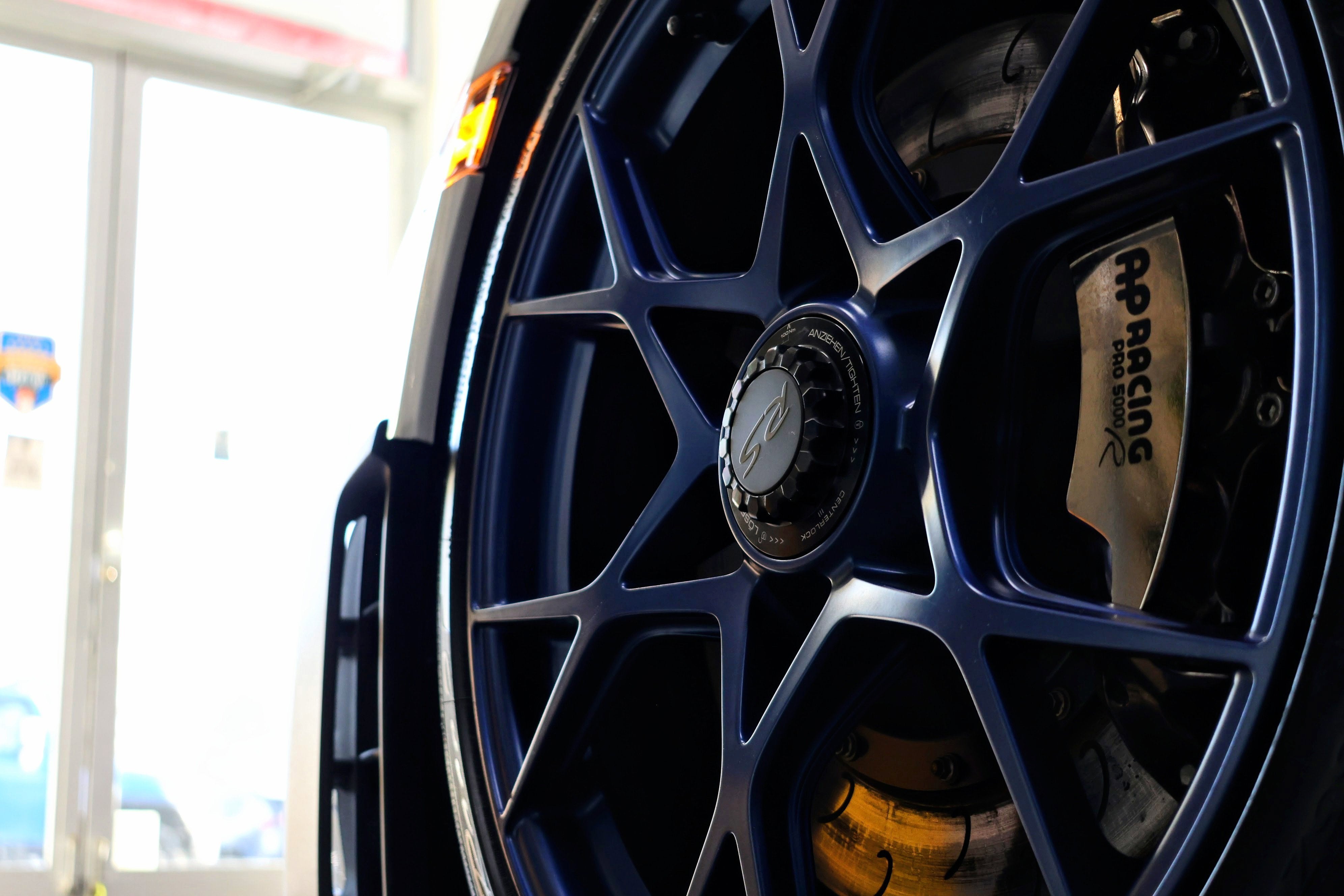 2024 Porsche 718 Cayman GT4 RS