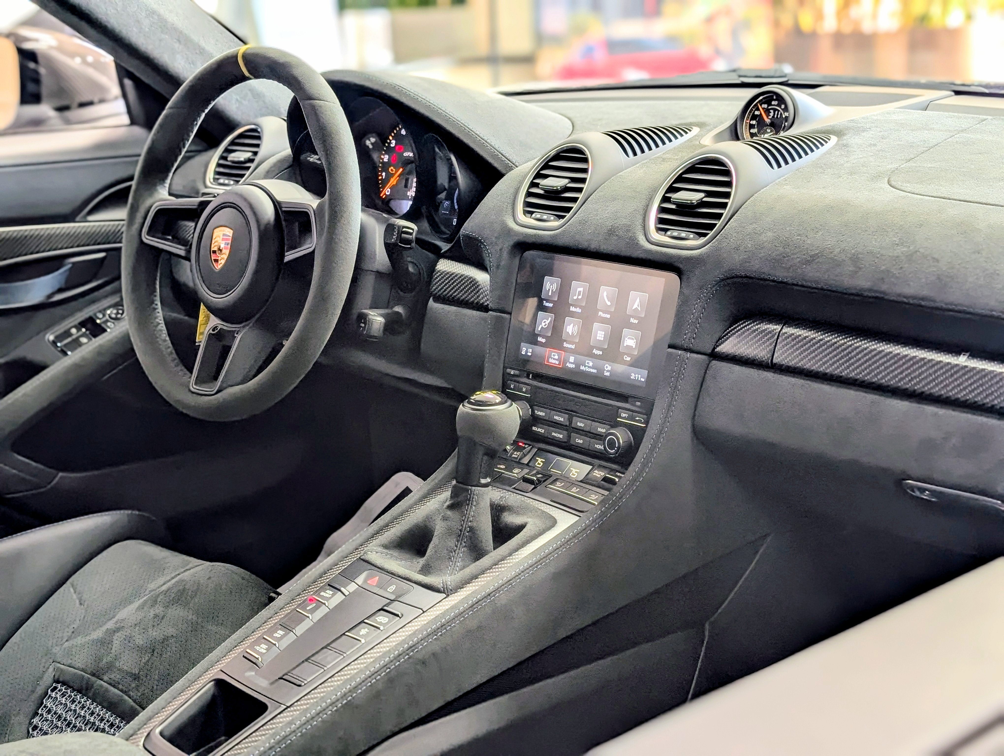 2024 Porsche 718 Cayman GT4 RS