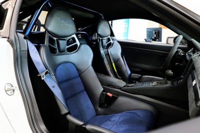 2024 Porsche 718 Cayman GT4 RS