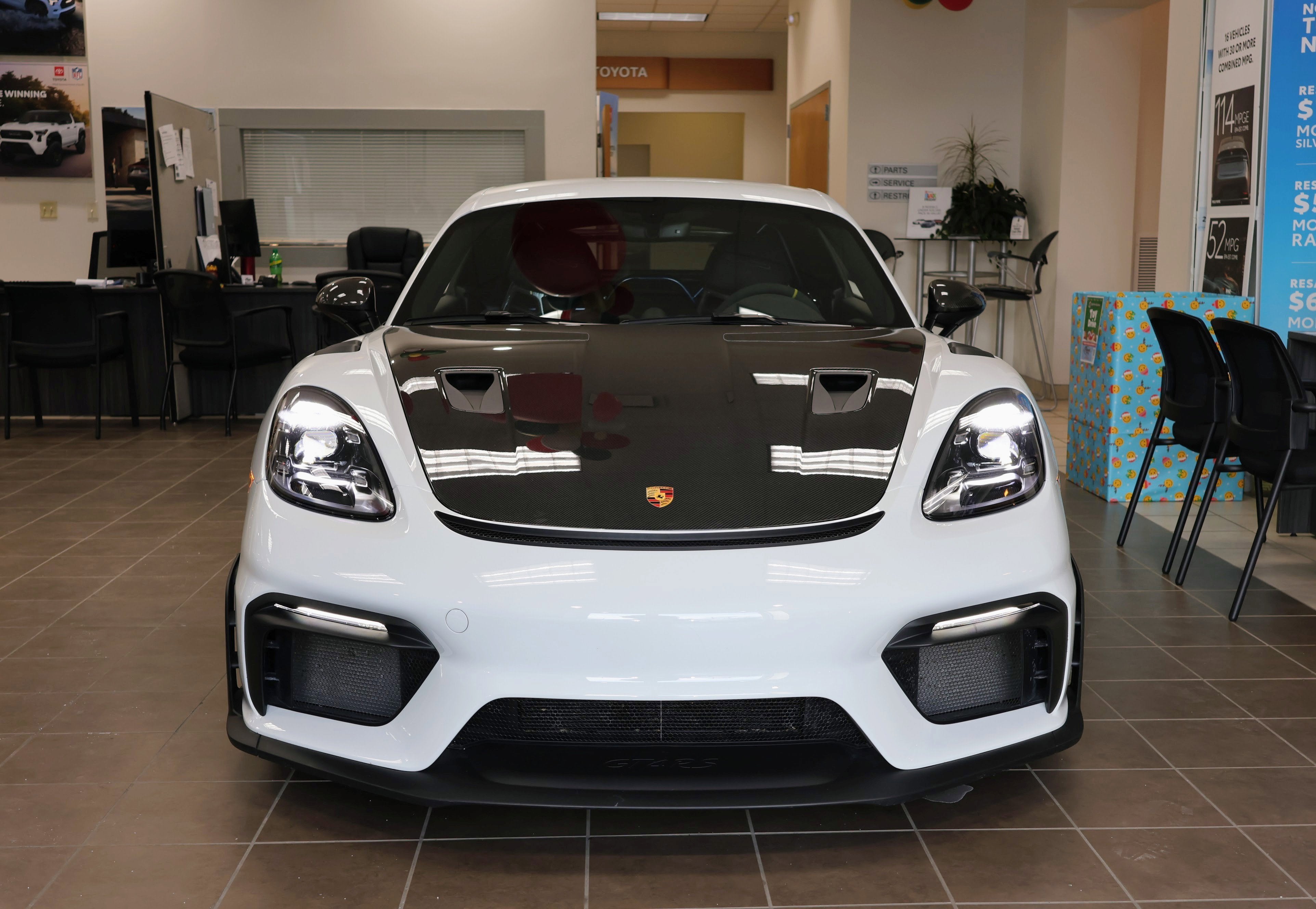 2024 Porsche 718 Cayman GT4 RS