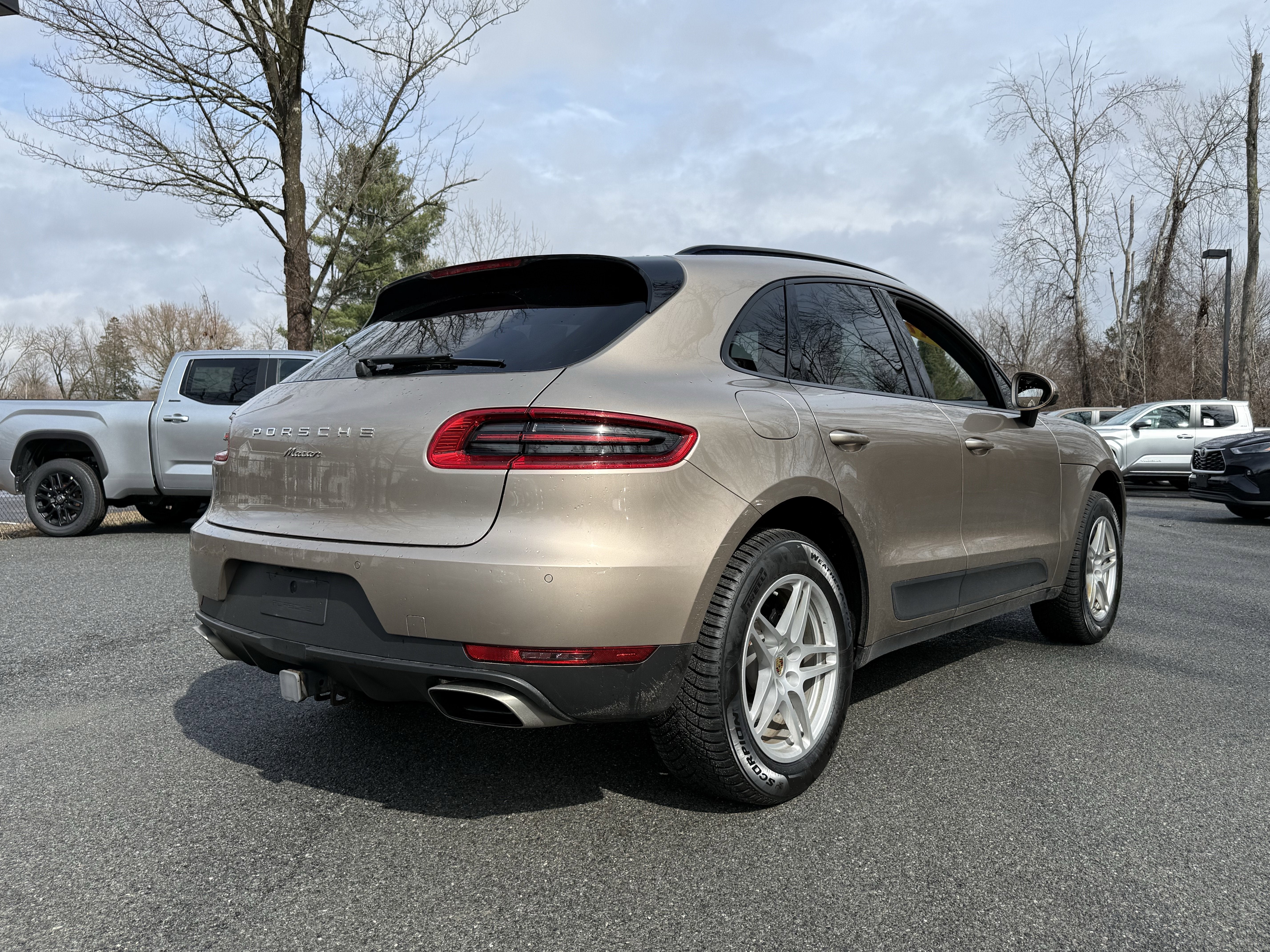 2017 Porsche Macan Base