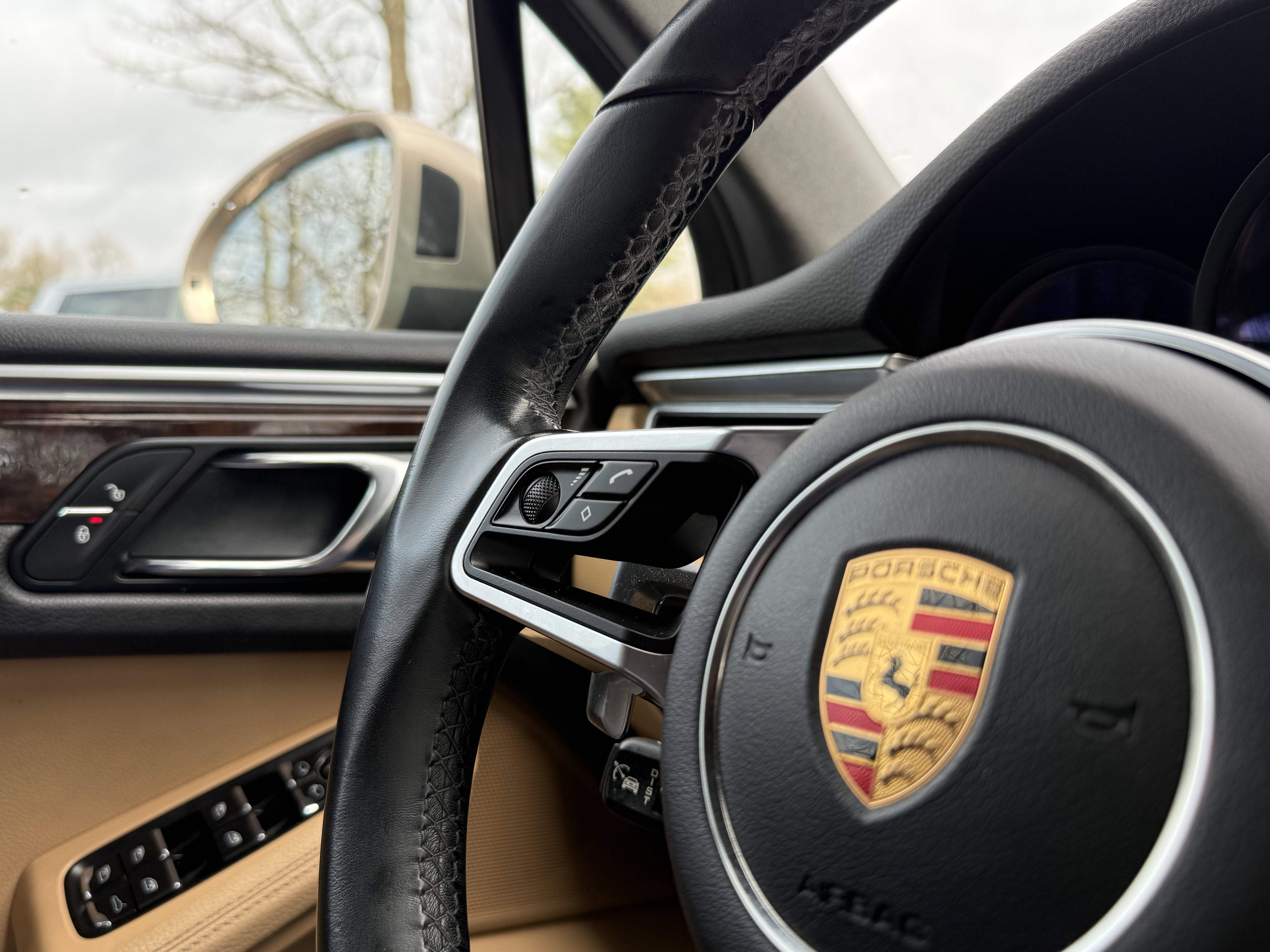 2017 Porsche Macan Base