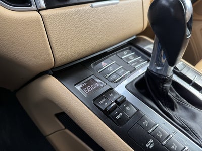 2017 Porsche Macan Base