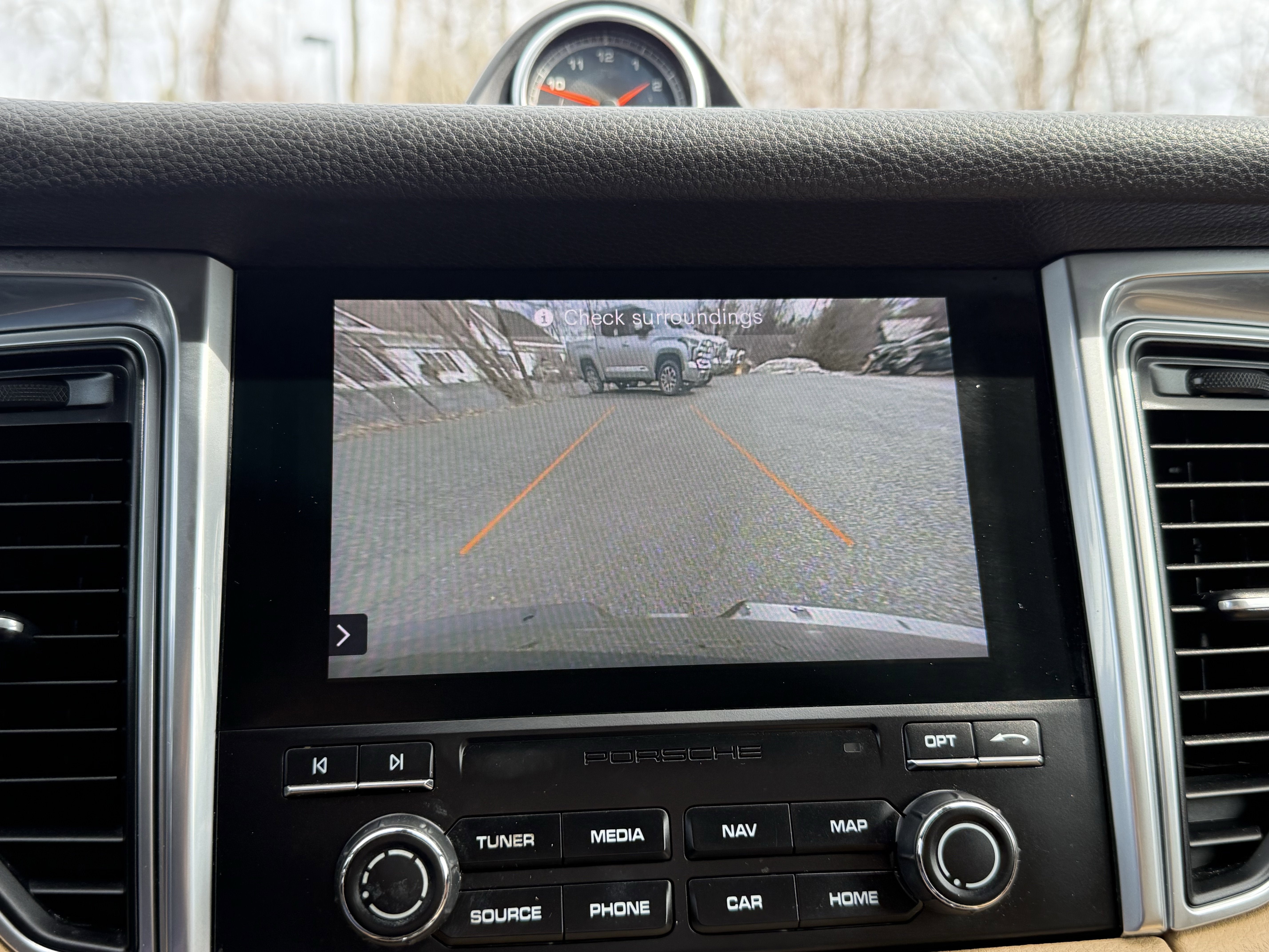 2017 Porsche Macan Base