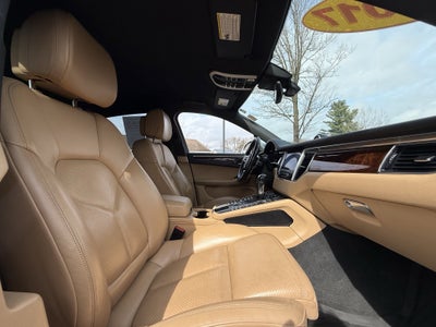 2017 Porsche Macan Base