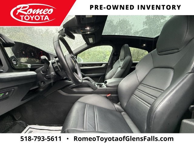 2024 Porsche Cayenne Coupe Base
