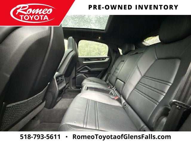 2024 Porsche Cayenne Coupe Base