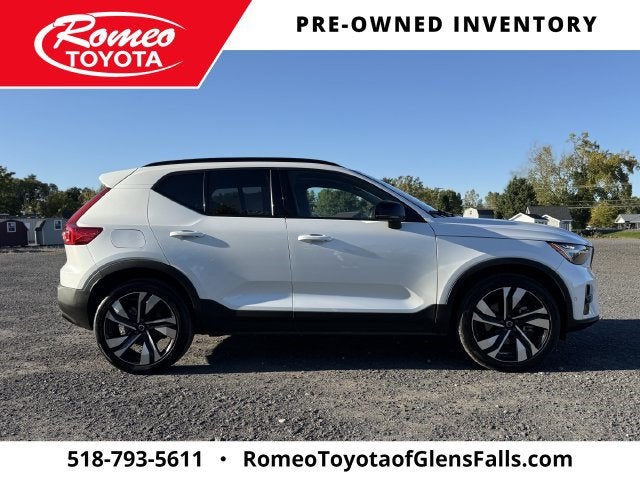 2024 Volvo XC40 Plus - Photo 13