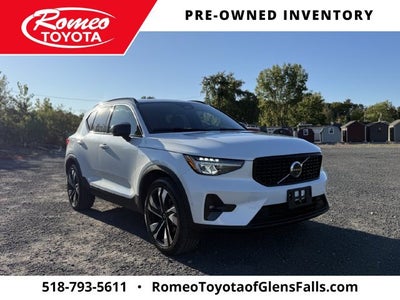2024 Volvo XC40 B5 Plus Dark Theme