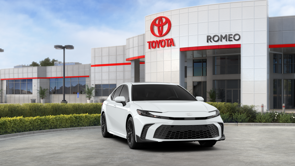 2026 Toyota Camry SE AWD