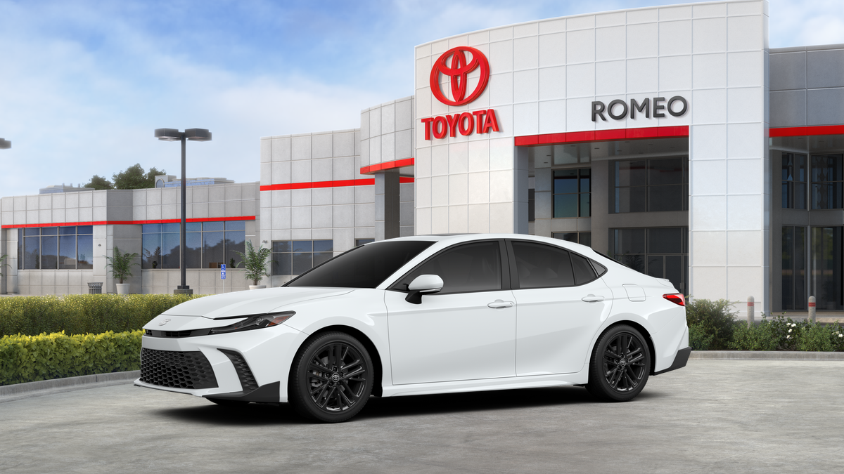 2026 Toyota Camry SE AWD