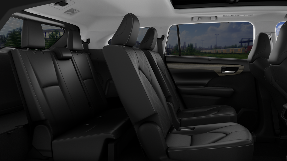 2026 Toyota Highlander Hybrid Platinum