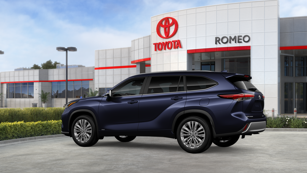 2026 Toyota Highlander Hybrid Platinum